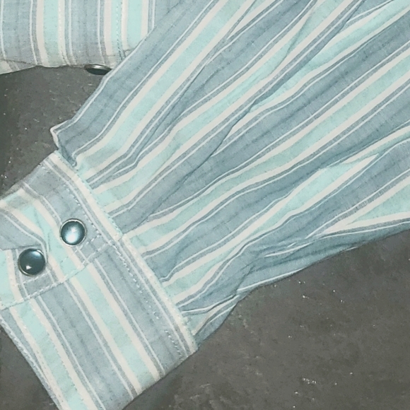 NWOT Denim Co blue button up with stripes - Picture 9 of 11